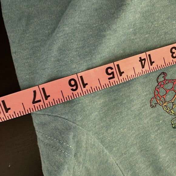 Charles Darwin Research Station Sea Turtle Print T-shirt Size Large Green Shirt - Picture 4 of 5